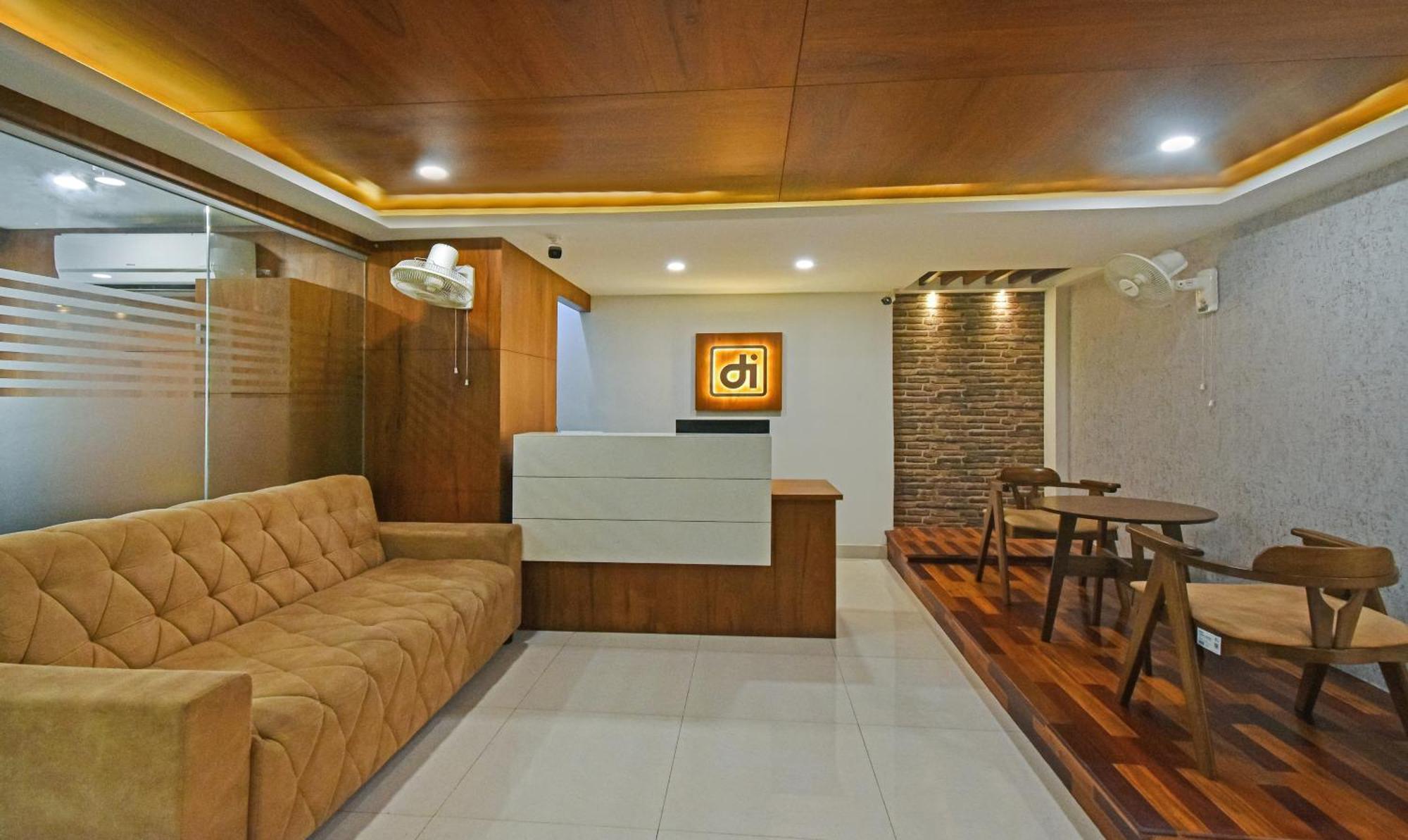Itsy Hotels Deluxe Inn Chennai Zewnętrze zdjęcie