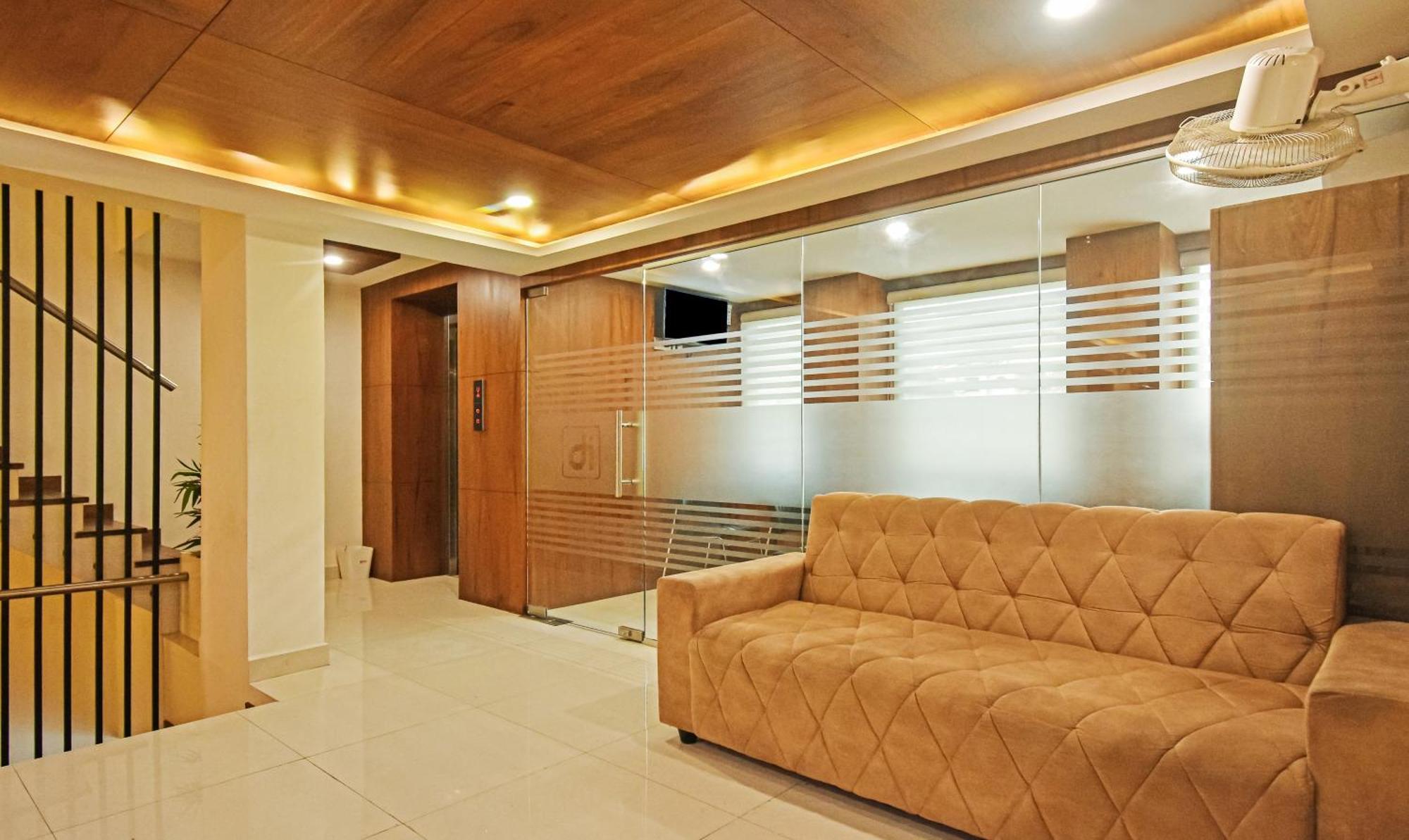Itsy Hotels Deluxe Inn Chennai Zewnętrze zdjęcie