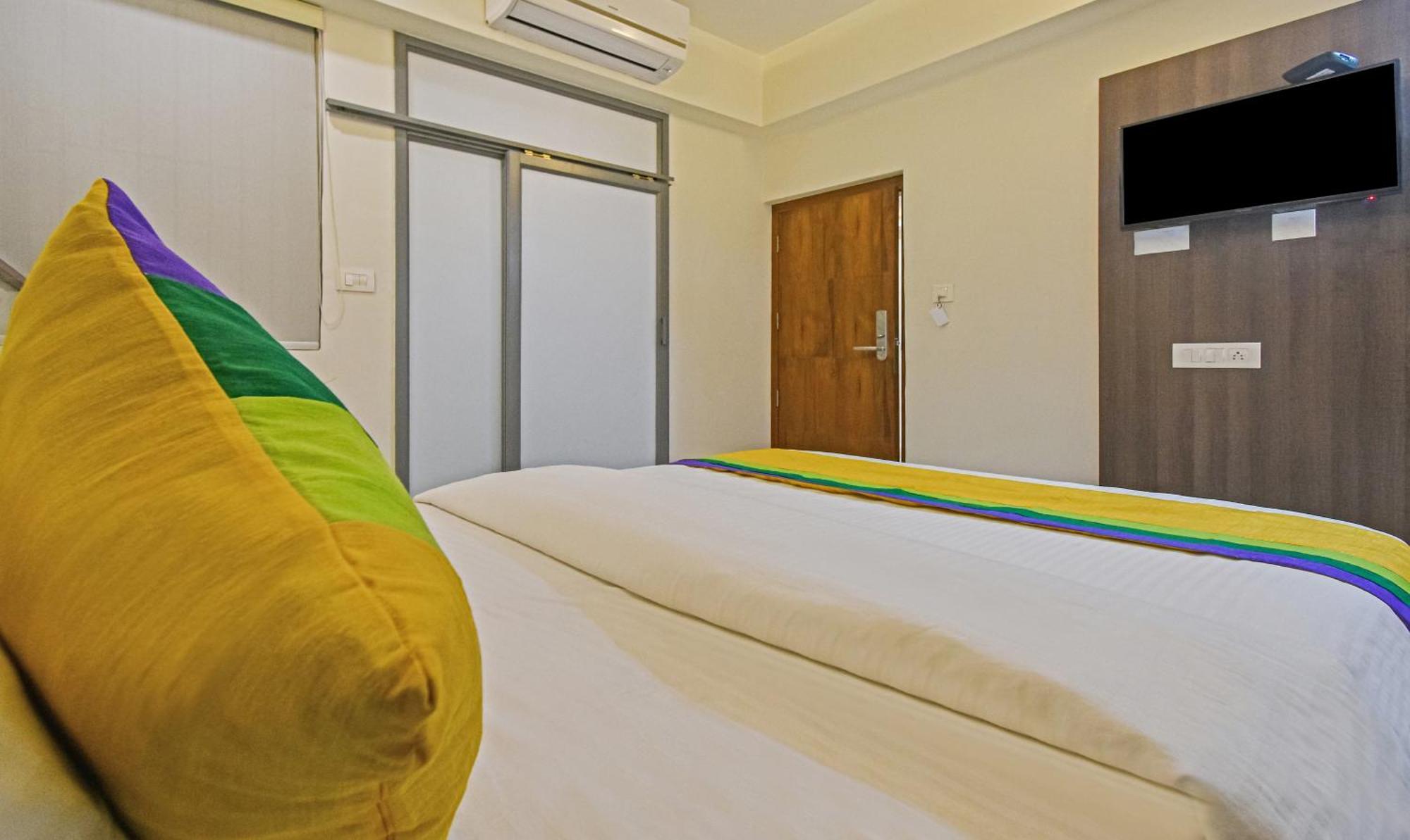 Itsy Hotels Deluxe Inn Chennai Zewnętrze zdjęcie