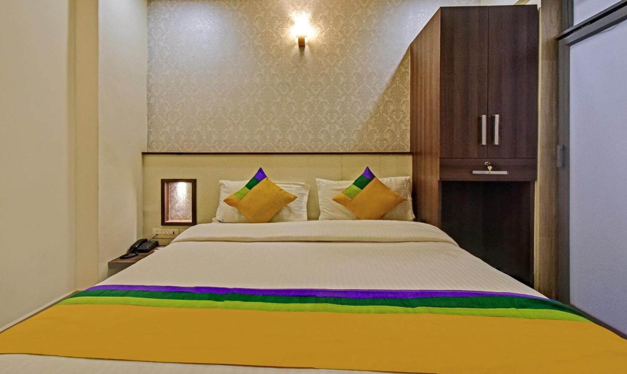 Itsy Hotels Deluxe Inn Chennai Zewnętrze zdjęcie