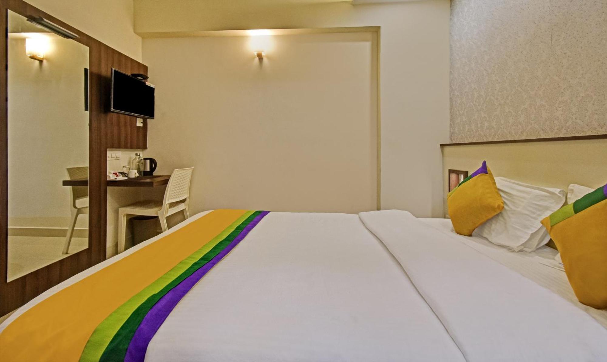Itsy Hotels Deluxe Inn Chennai Zewnętrze zdjęcie